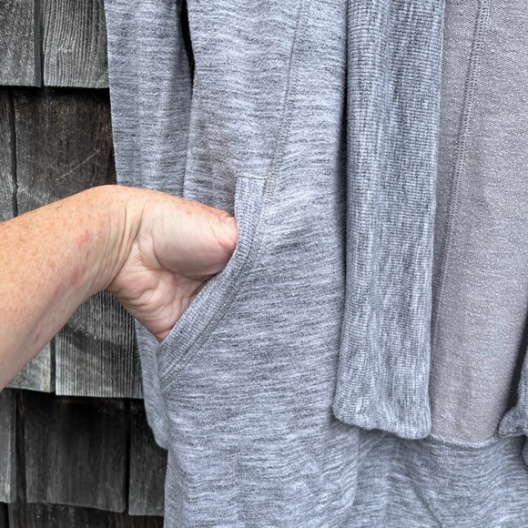 Athleta leisure sweater with pockets - Picture 2 of 8